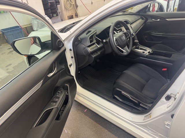 2018 Honda CIVIC EX EX in L'Étang-du-Nord, Quebec - 5 - w1024h768px