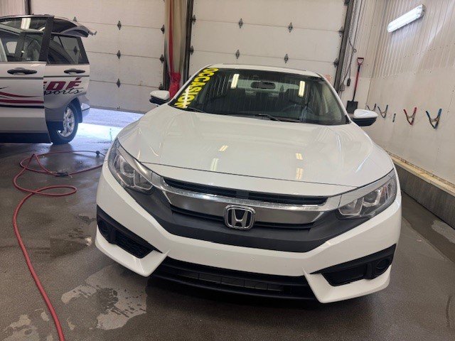 2018 Honda CIVIC EX EX in L'Étang-du-Nord, Quebec - 3 - w1024h768px