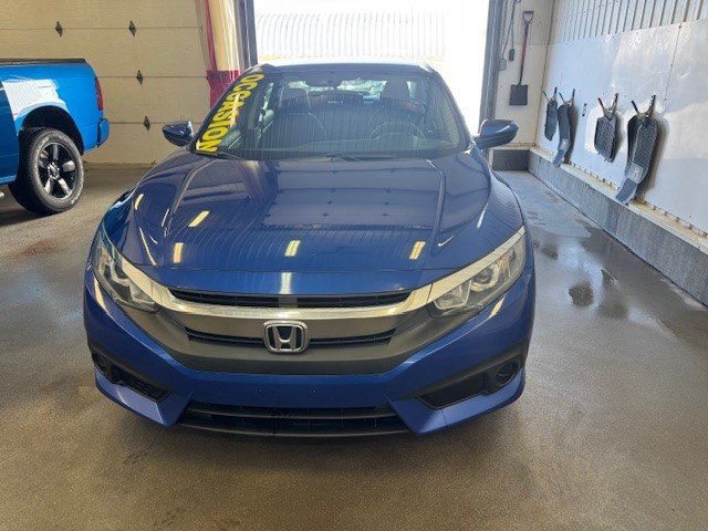 Honda Civic Sedan LX 2017 à L'Étang-du-Nord, Québec - 3 - w1024h768px