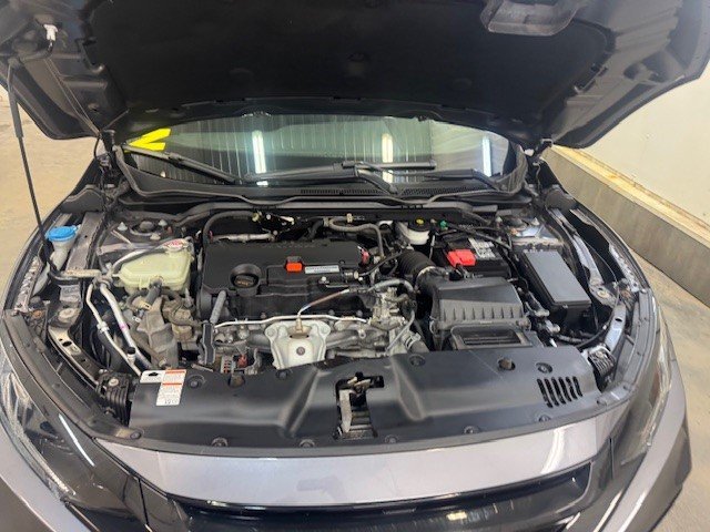 Honda Civic Sedan Sport 2021 à L'Étang-du-Nord, Québec - 2 - w1024h768px