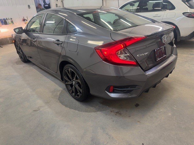 Honda Civic Sedan Sport 2021 à L'Étang-du-Nord, Québec - 10 - w1024h768px