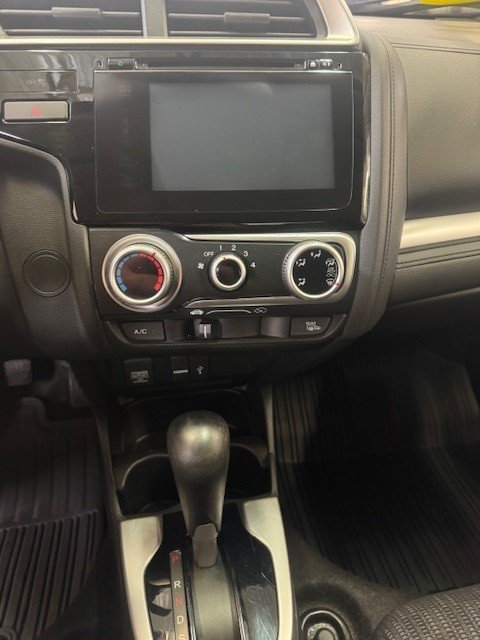 Honda Fit LX 2016 à L'Étang-du-Nord, Québec - 7 - w1024h768px