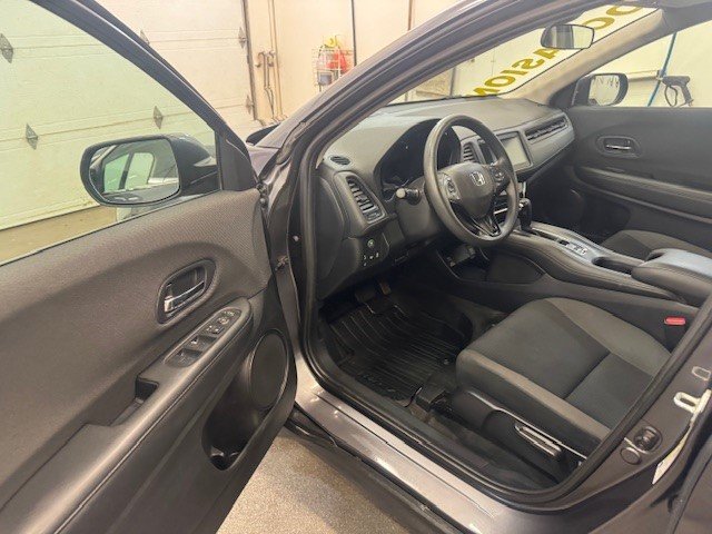 Honda HR-V LX 2022 à L'Étang-du-Nord, Québec - 5 - w1024h768px
