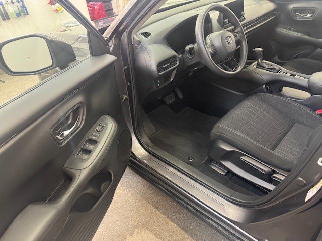 Honda HR-V LX-B 2024 à L'Étang-du-Nord, Québec - 8 - w1024h768px