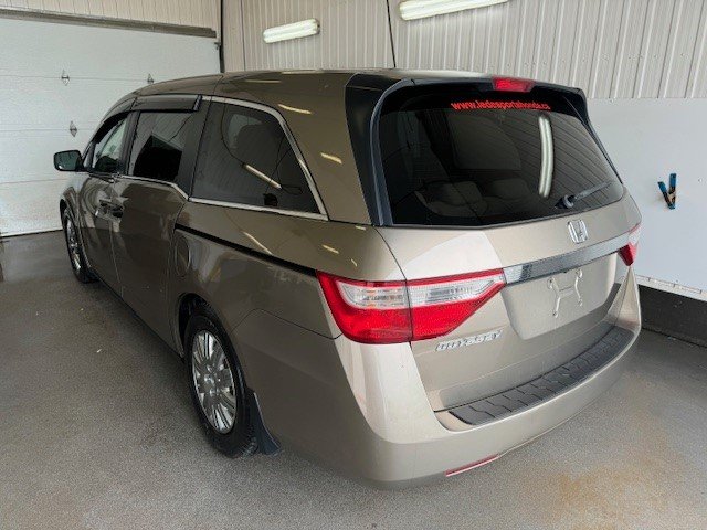 2013 Honda Odyssey LX in L'Étang-du-Nord, Quebec - 11 - w1024h768px