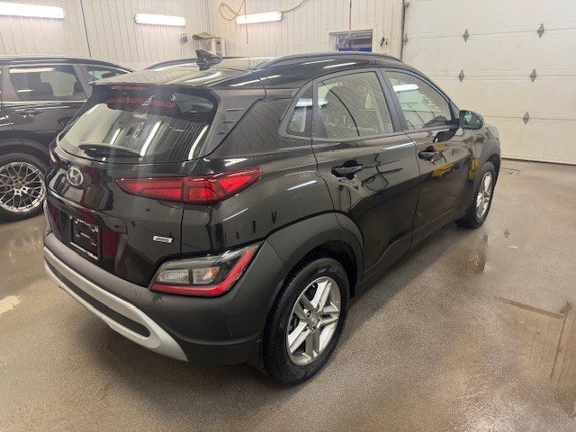 2022 Hyundai Kona Essential in L'Étang-du-Nord, Quebec - 15 - w1024h768px