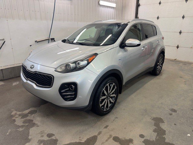 Kia Sportage  2017 à L'Étang-du-Nord, Québec - 3 - w1024h768px