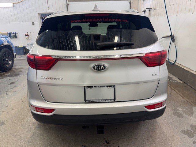 Kia Sportage  2017 à L'Étang-du-Nord, Québec - 12 - w1024h768px