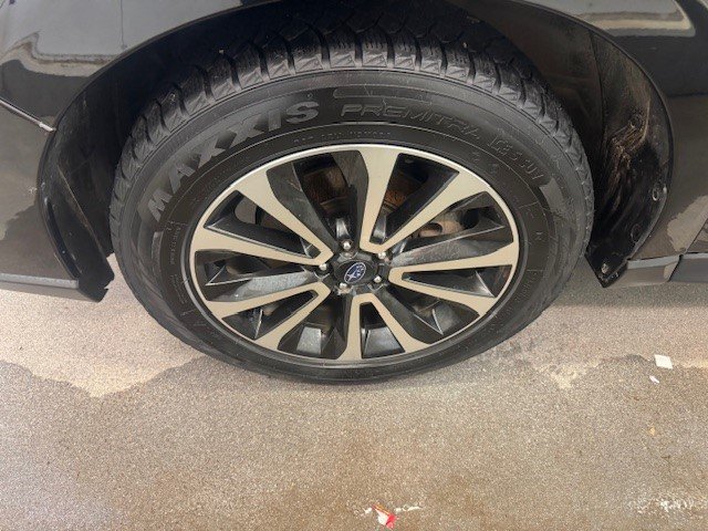 2017 Subaru Forester in L'Étang-du-Nord, Quebec - 4 - w1024h768px