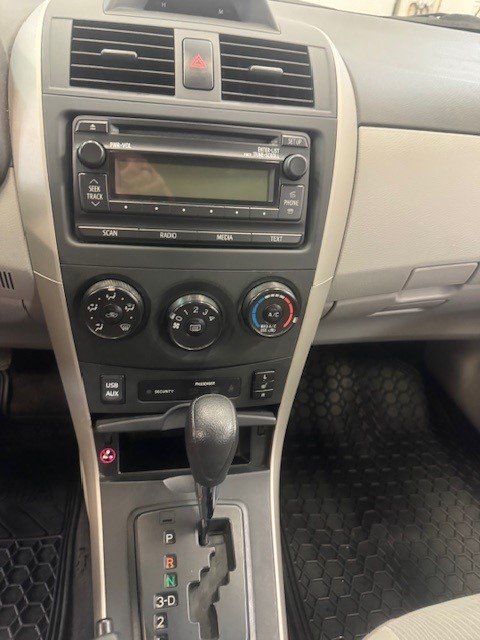 Toyota Corolla  2013 à L'Étang-du-Nord, Québec - 7 - w1024h768px