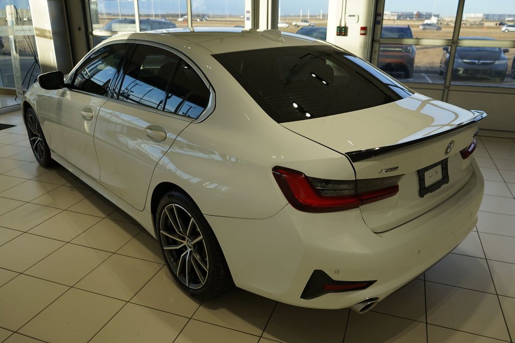 2022  3 Series 330i xDrive in Leduc, Alberta - 3 - w1024h768px