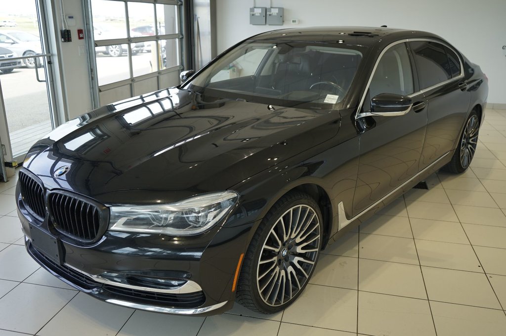 2016  7 Series 750Li xDrive in Leduc, Alberta - 1 - w1024h768px