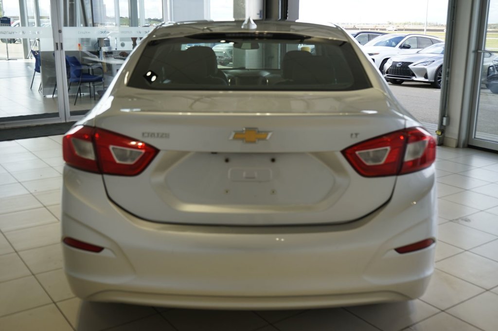 2018  Cruze LT in Leduc, Alberta - 4 - w1024h768px