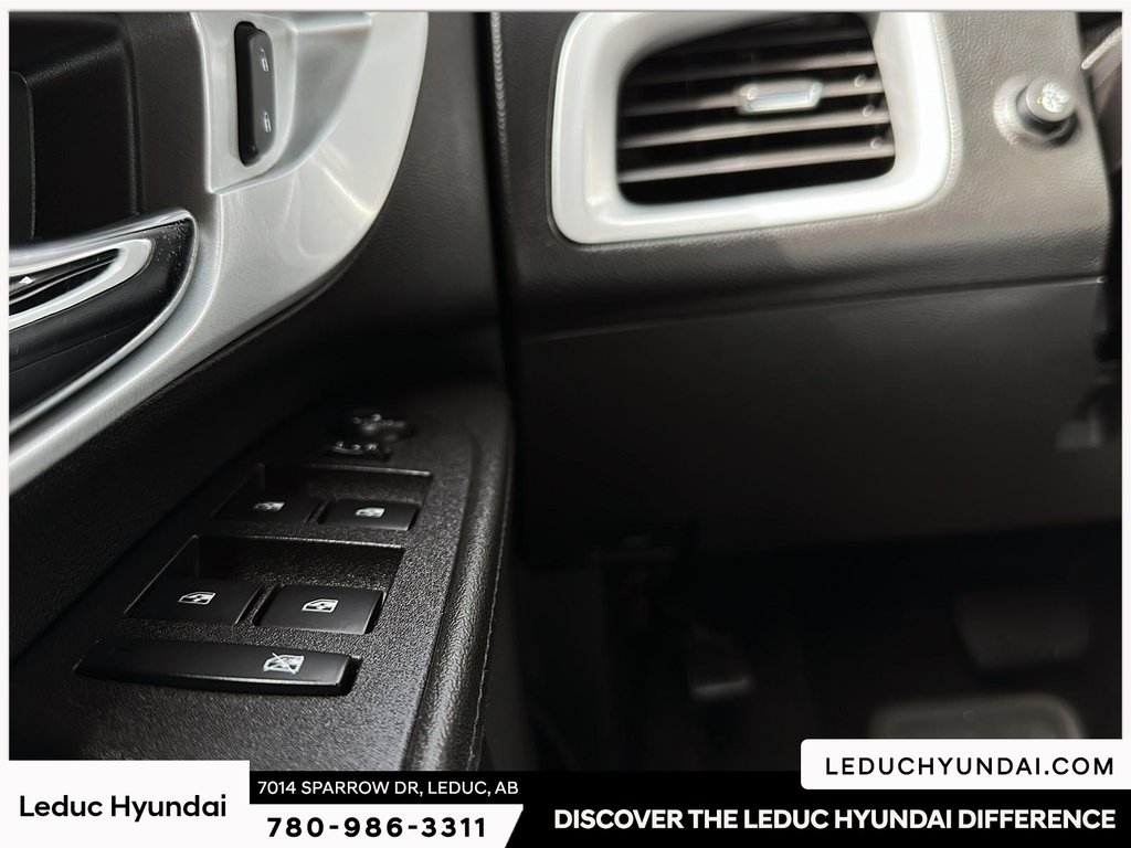 2017 Chevrolet Equinox Premier in Leduc, Alberta - 20 - w1024h768px