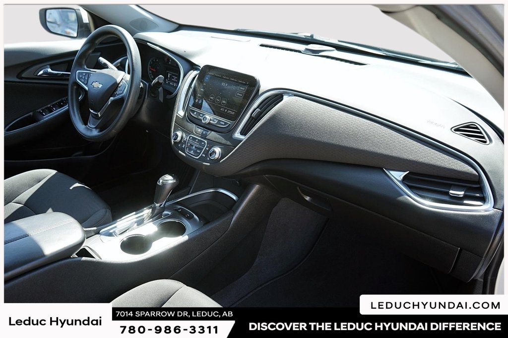 2020 Chevrolet Malibu LT in Leduc, Alberta - 10 - w1024h768px