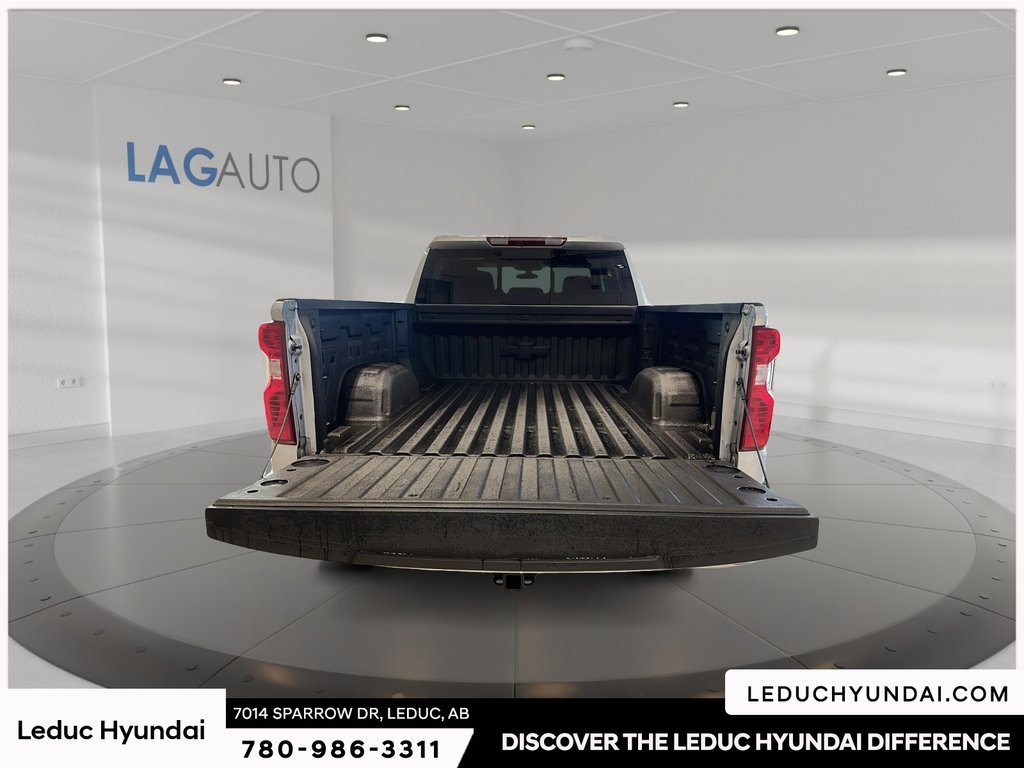 2021 Chevrolet Silverado 1500 LT in Leduc, Alberta - 16 - w1024h768px