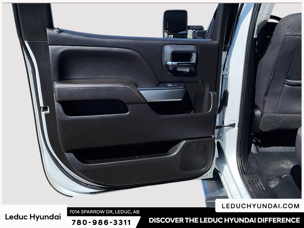2017 Chevrolet Silverado 3500HD LT in Leduc, Alberta - 13 - w1024h768px