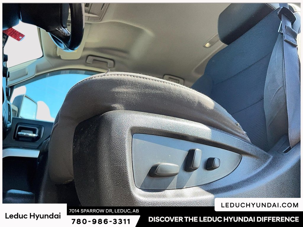 2017 Chevrolet Silverado 3500HD LT in Leduc, Alberta - 8 - w1024h768px