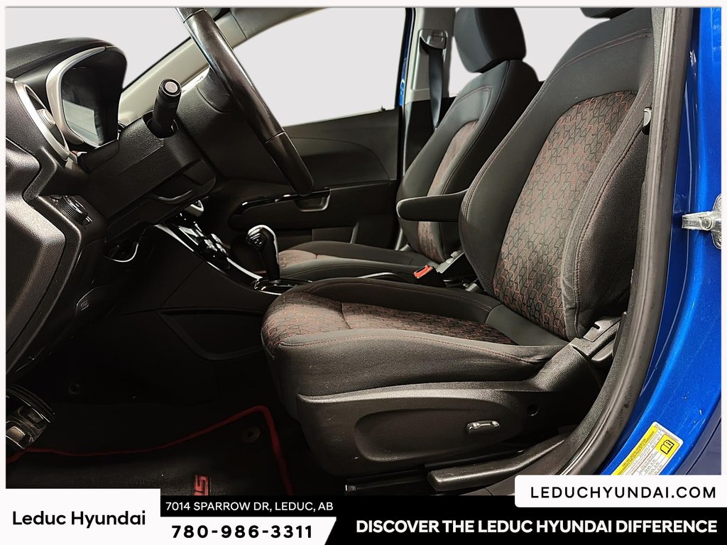 2017 Chevrolet Sonic LT in Leduc, Alberta - 9 - w1024h768px