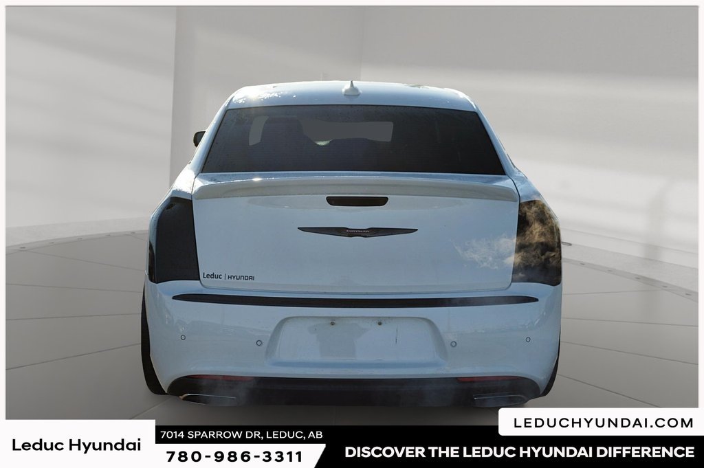 2021 Chrysler 300 S in Leduc, Alberta - 7 - w1024h768px