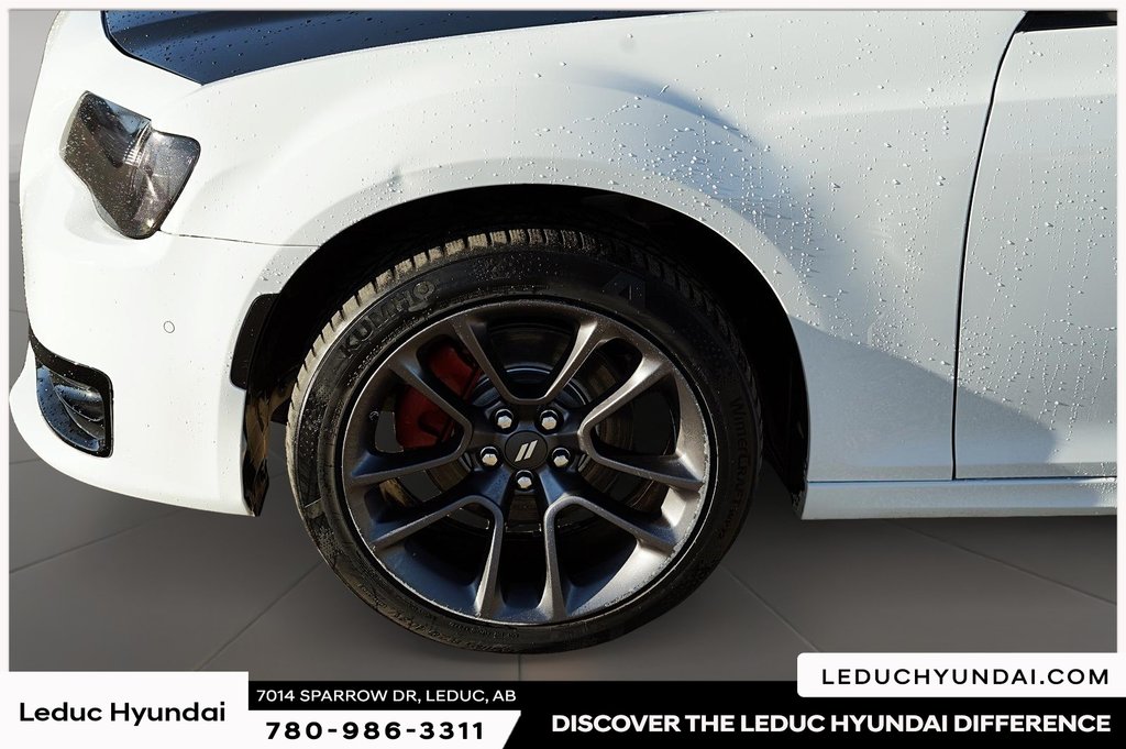 2021 Chrysler 300 S in Leduc, Alberta - 4 - w1024h768px