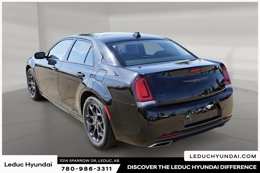 2023 Chrysler 300 Touring in Leduc, Alberta - 4 - w1024h768px