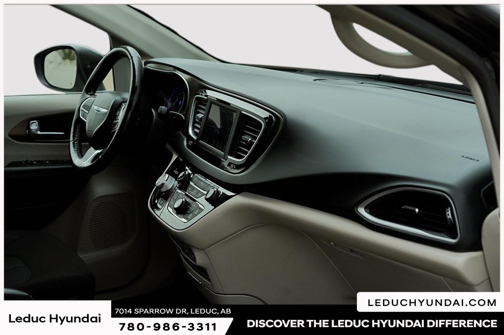 2021 Chrysler Grand Caravan SXT in Leduc, Alberta - 10 - w1024h768px