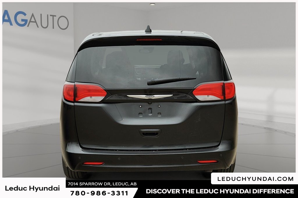 2021 Chrysler Grand Caravan SXT in Leduc, Alberta - 3 - w1024h768px