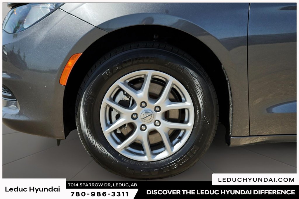 2022 Chrysler Grand Caravan SXT in Leduc, Alberta - 7 - w1024h768px
