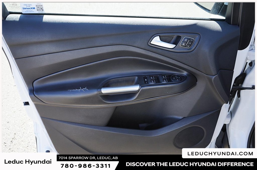 2018 Ford Escape Titanium in Leduc, Alberta - 10 - w1024h768px