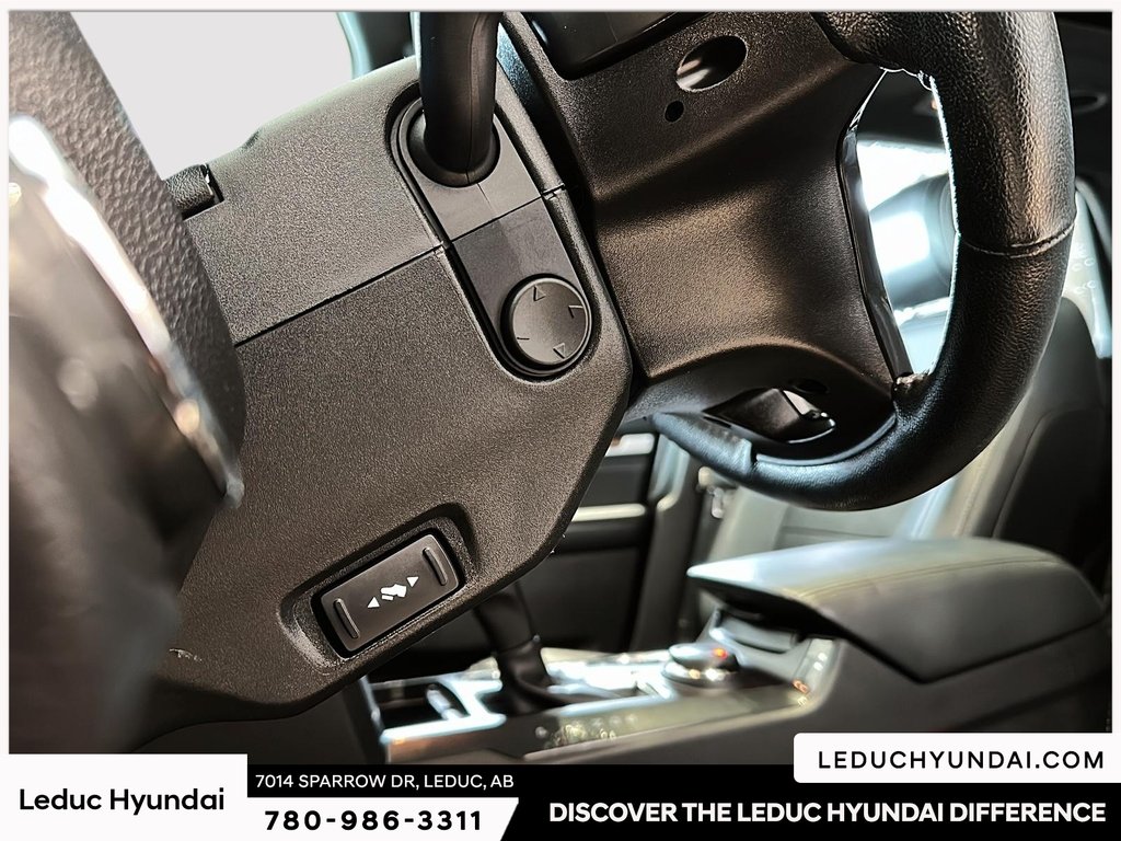 2017 Ford Explorer Limited in Leduc, Alberta - 19 - w1024h768px