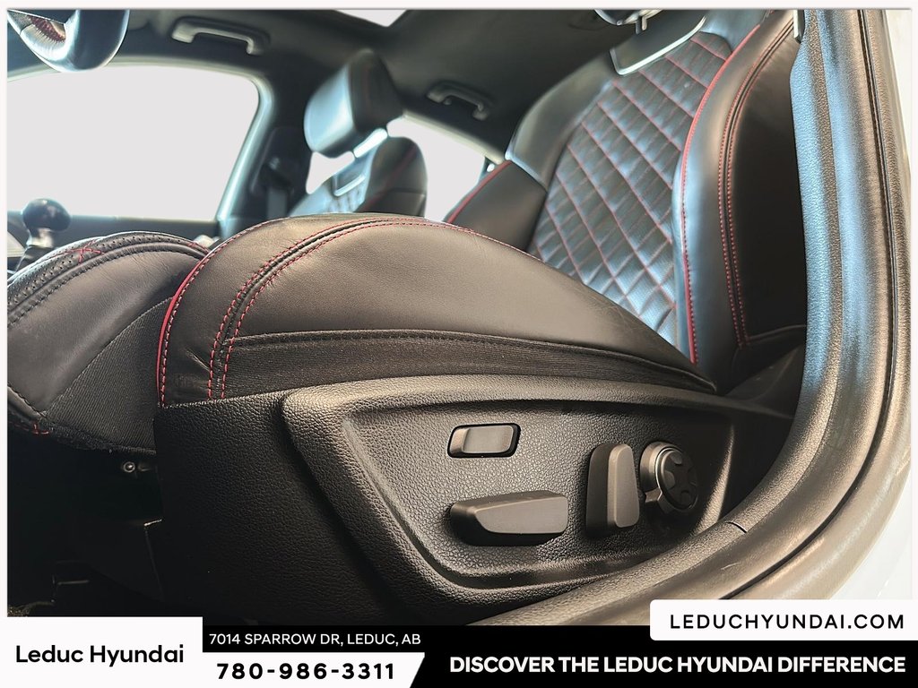 2020 GENESIS G70 2.0T Elite in Leduc, Alberta - 9 - w1024h768px