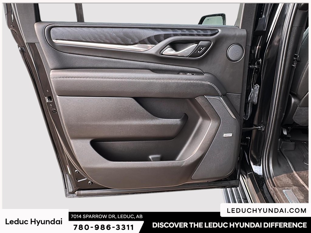 2022 GMC Yukon XL Denali in Leduc, Alberta - 14 - w1024h768px