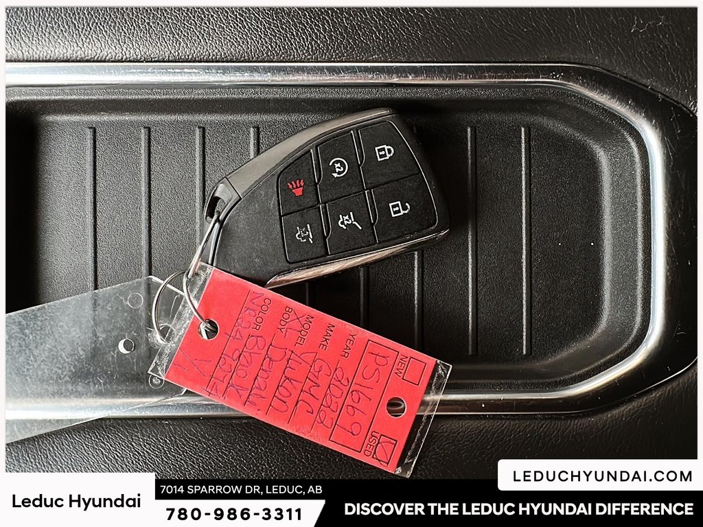 2022 GMC Yukon XL Denali in Leduc, Alberta - 28 - w1024h768px