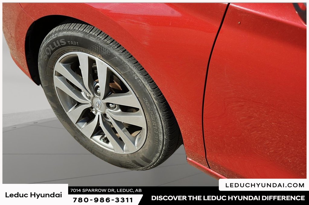 2019 Hyundai Elantra GT Preferred in Leduc, Alberta - 7 - w1024h768px