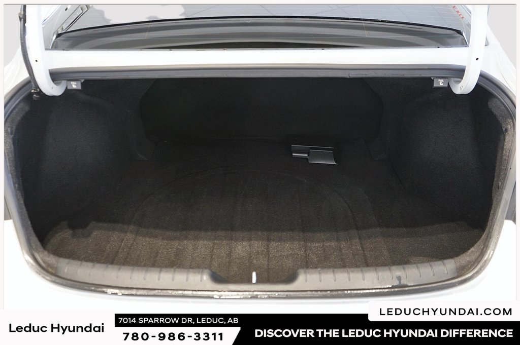 2021 Hyundai Elantra Preferred in Leduc, Alberta - 6 - w1024h768px