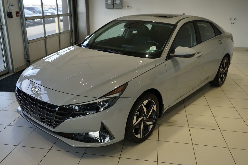 2023  Elantra Luxury in Leduc, Alberta - 1 - w1024h768px