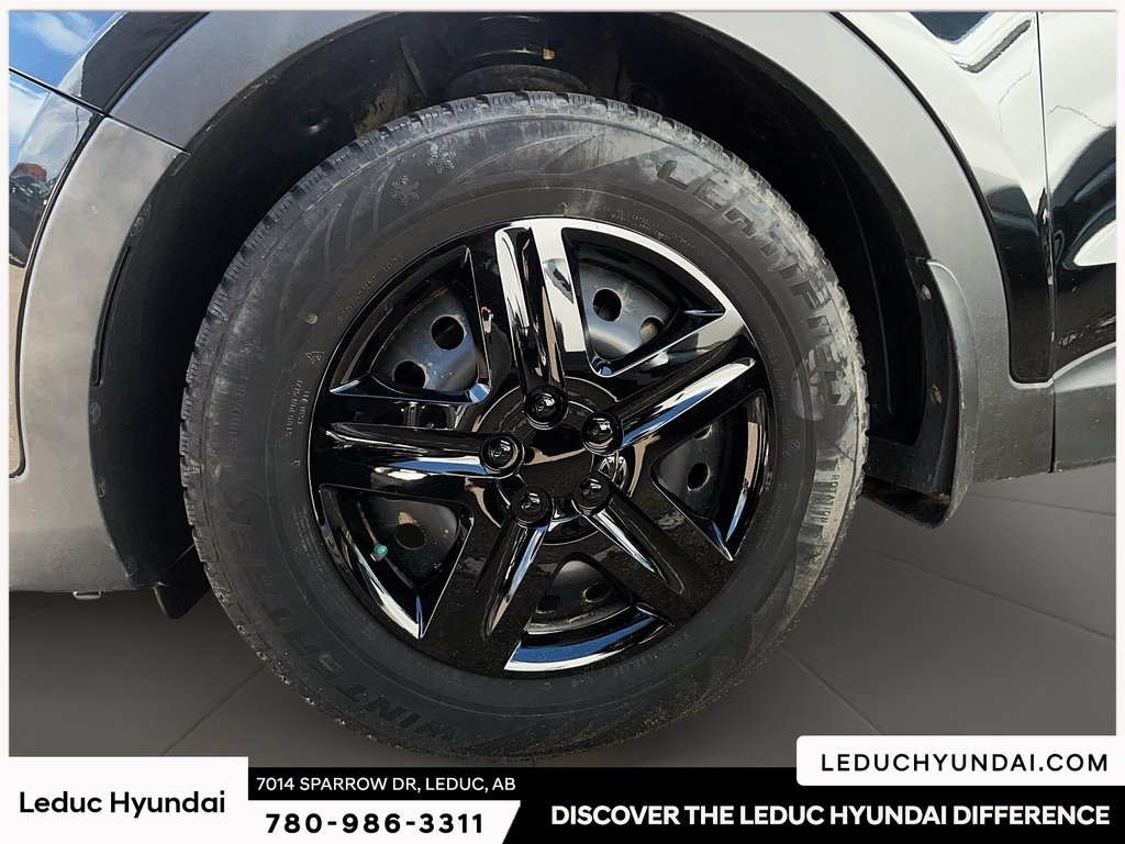 2017 Hyundai Santa Fe Sport 2.4 Premium in Leduc, Alberta - 5 - w1024h768px