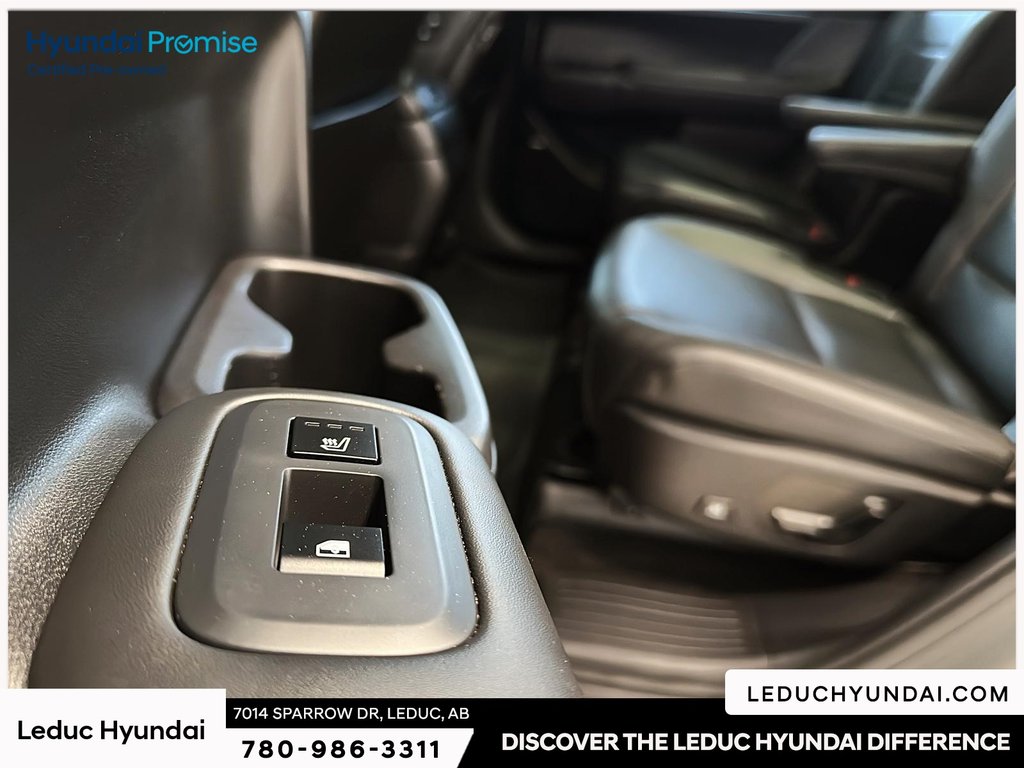 2025 Hyundai Santa Fe Ultimate in Leduc, Alberta - 17 - w1024h768px