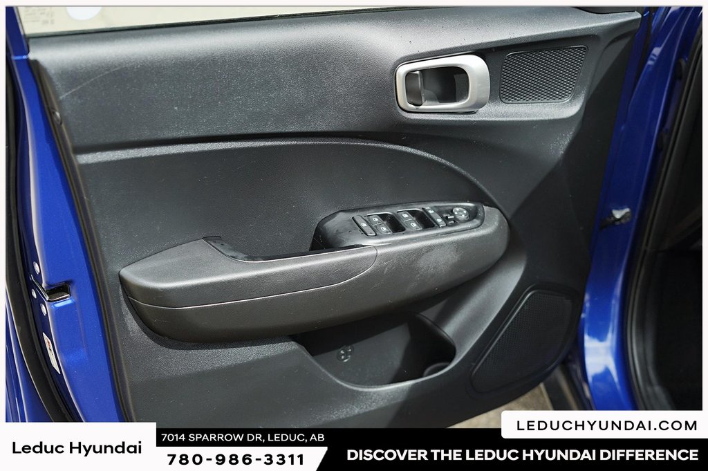 2022 Hyundai Venue Essential in Leduc, Alberta - 12 - w1024h768px