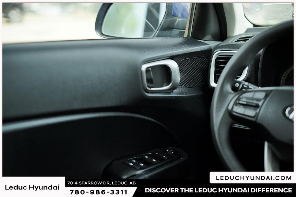 2022 Hyundai Venue Essential in Leduc, Alberta - 17 - w1024h768px