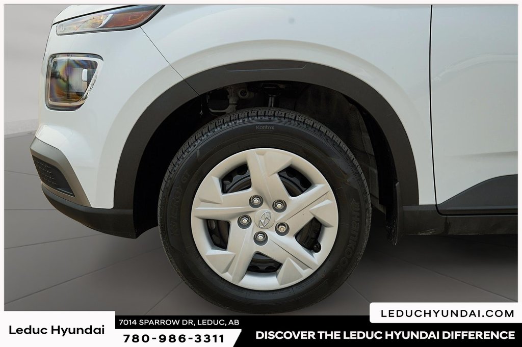 2024 Hyundai Venue Essential in Leduc, Alberta - 8 - w1024h768px