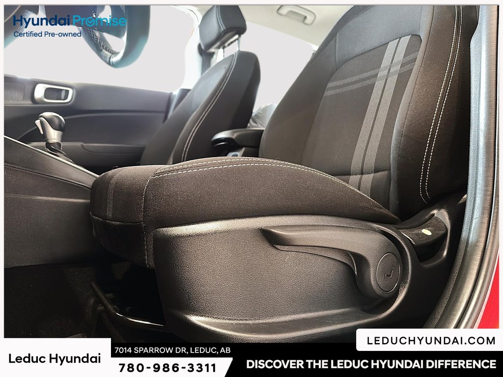 2025 Hyundai Venue Preferred in Leduc, Alberta - 10 - w1024h768px