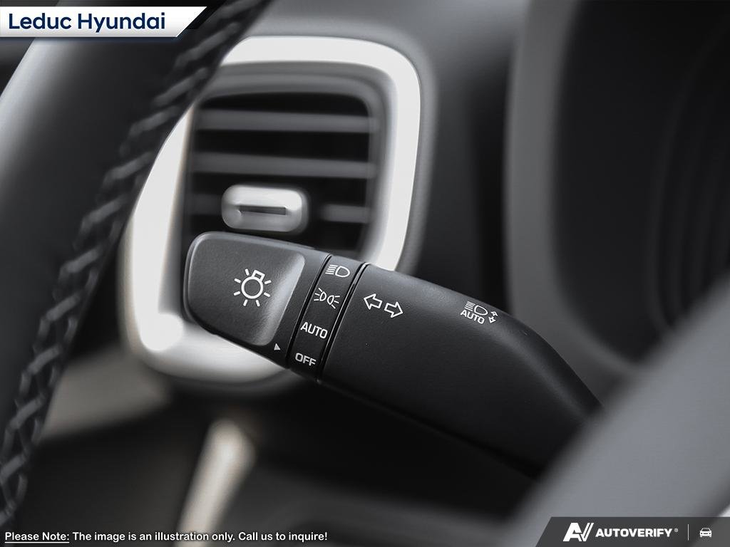 2026 Hyundai Venue Preferred Two-tone in Leduc, Alberta - 14 - w1024h768px