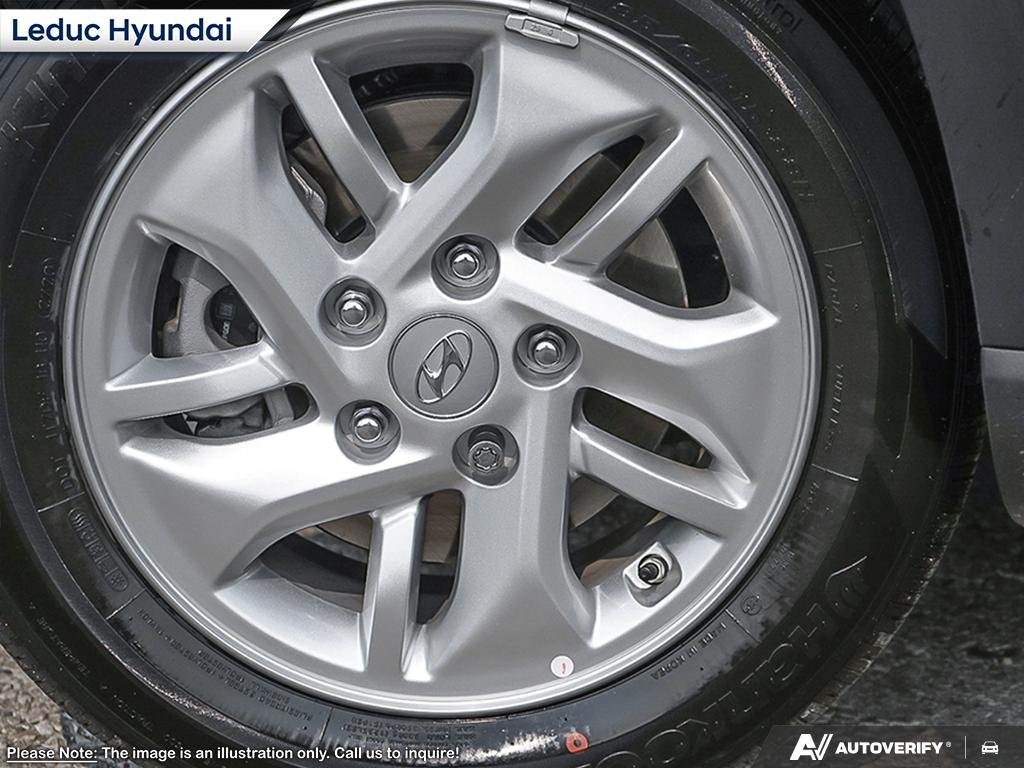 2026 Hyundai Venue Preferred Two-tone-7