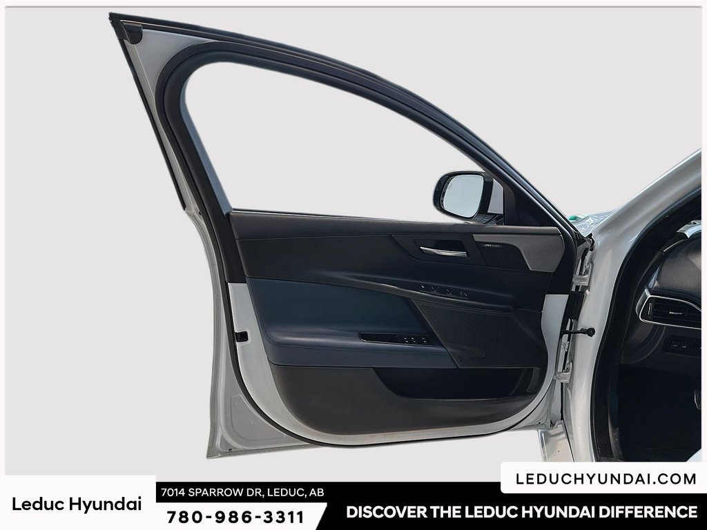 2018 Jaguar XE S in Leduc, Alberta - 12 - w1024h768px