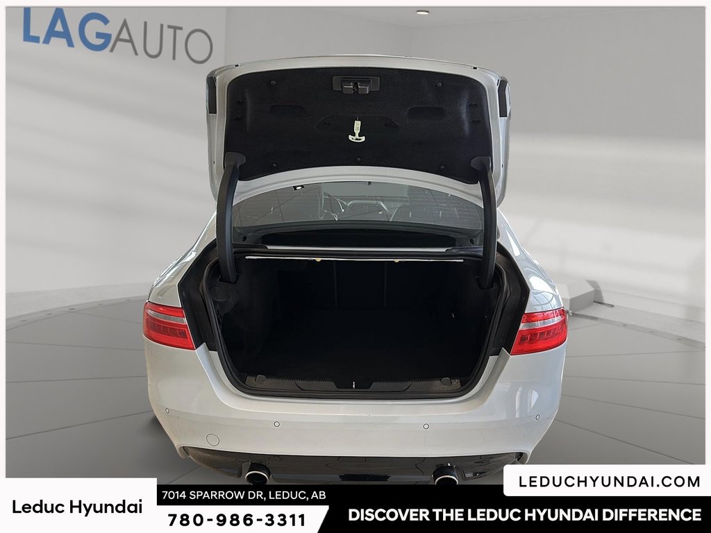 2018 Jaguar XE S in Leduc, Alberta - 6 - w1024h768px