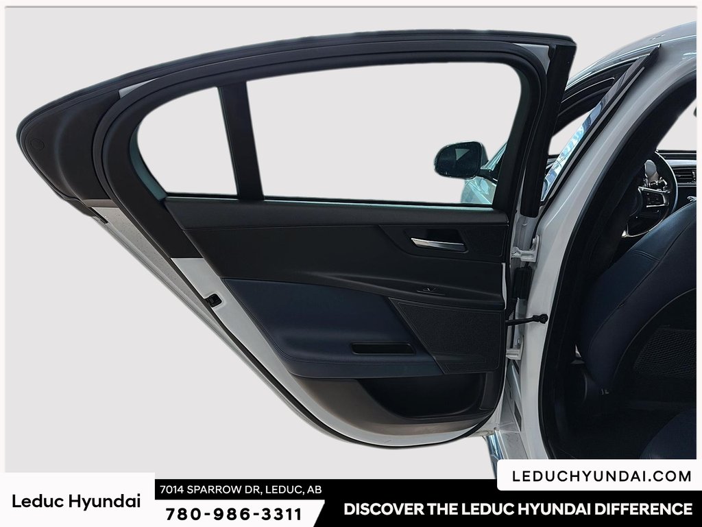 2018 Jaguar XE S in Leduc, Alberta - 13 - w1024h768px