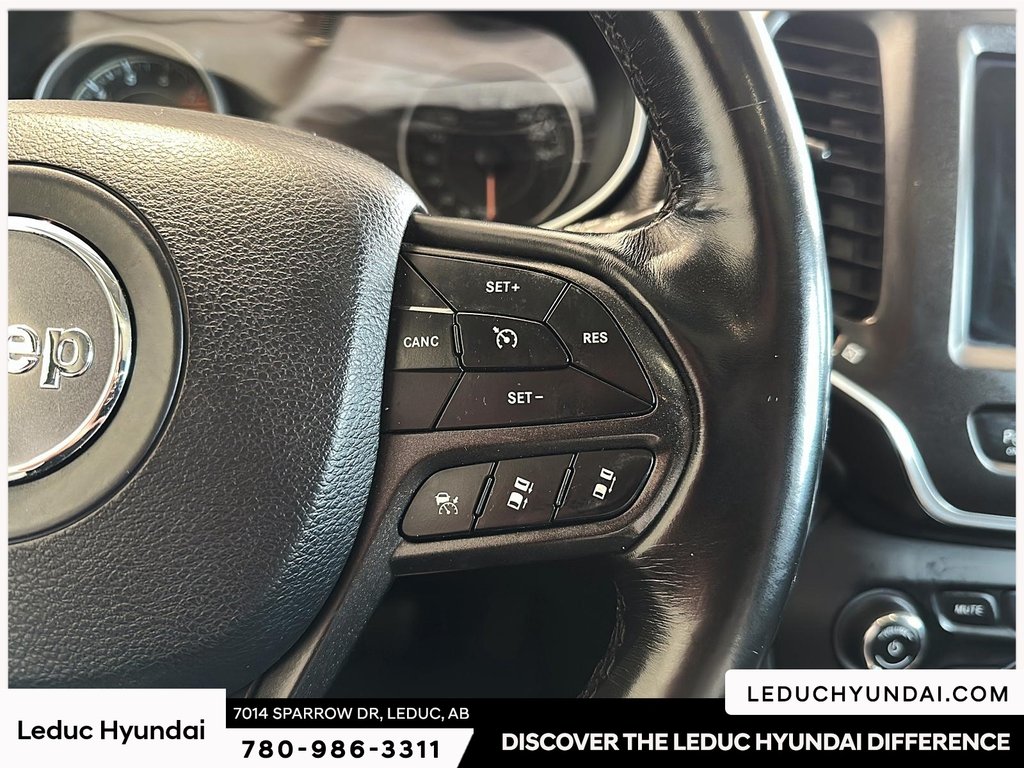 2019 Jeep Cherokee Trailhawk in Leduc, Alberta - 14 - w1024h768px