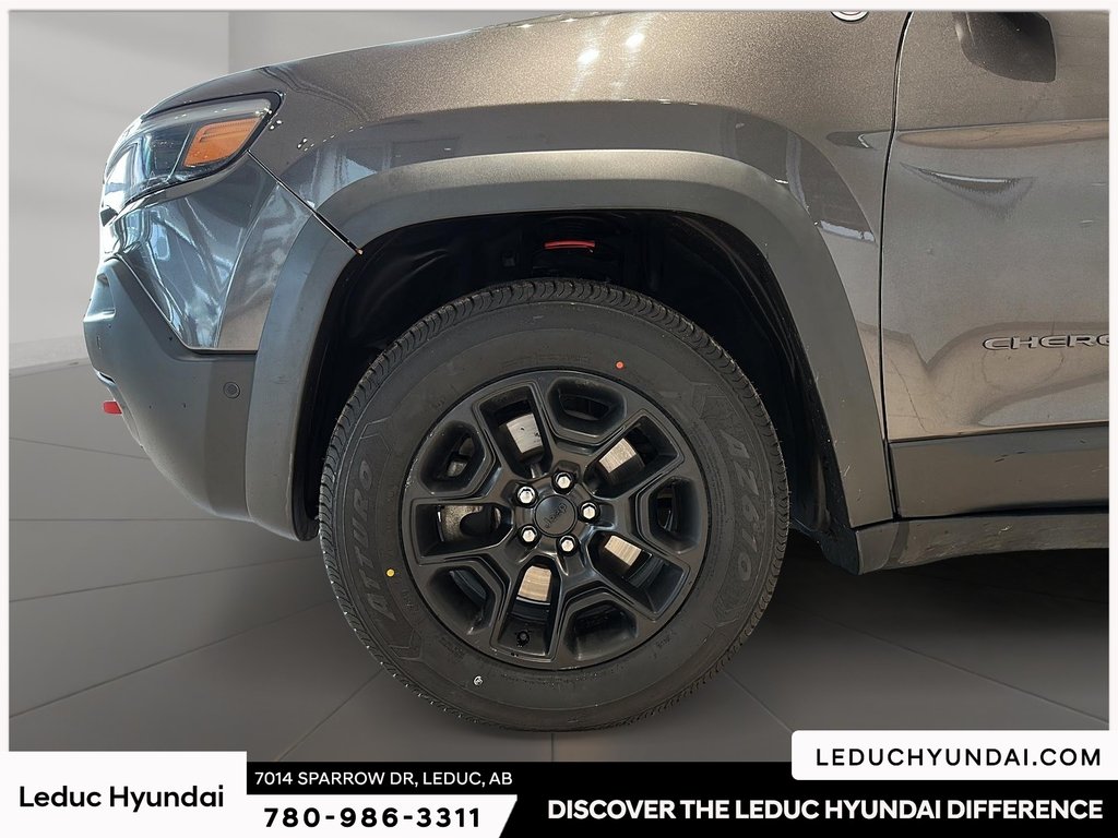 2019 Jeep Cherokee Trailhawk in Leduc, Alberta - 5 - w1024h768px